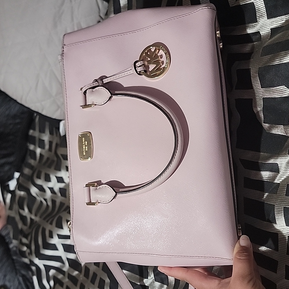 Michael kors satchel